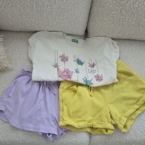 United Colors of Benetton T-shirt & 2 pairs of Shorts
